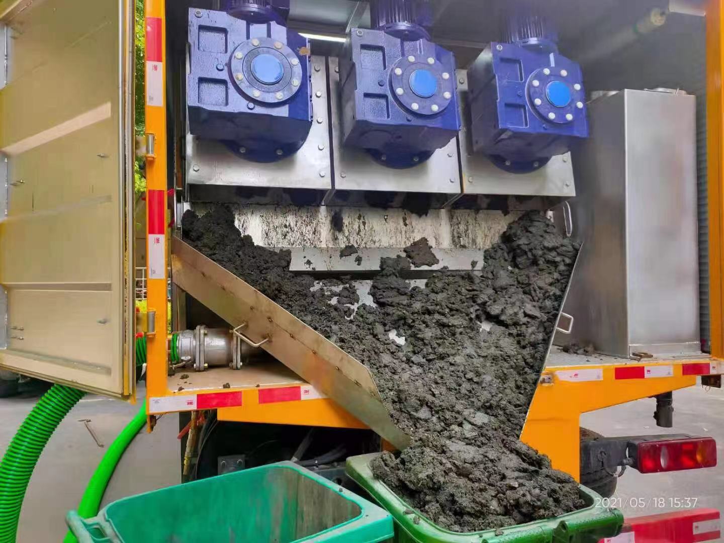 熊口管理区化粪池清掏城市维护站-泥浆净化干湿分离处理